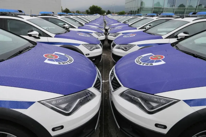 300 BMW auto eskuratuko ditu Ertzaintzak
