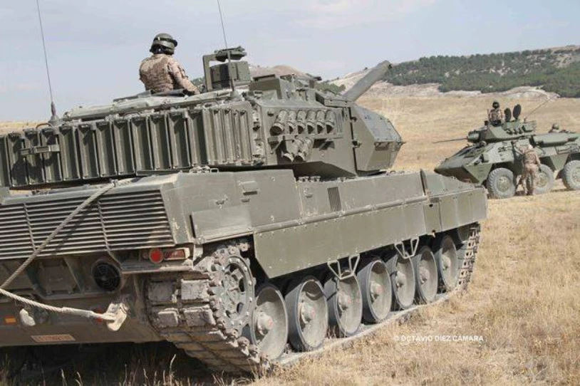 Azken 45 urteetan gastu militarrean izan duen igoerarik handiena prestatzen ari da Espainiako Gobernua
