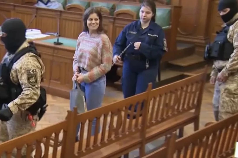 Ilaria Salisek preso jarraitzen du Hungarian, hainbat faxistari aurre egitea leporatuta