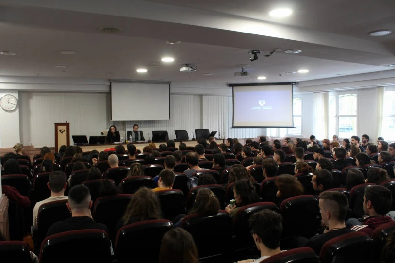 Hasi da aurtengo Herri Unibertsitatea Gasteizko campusean