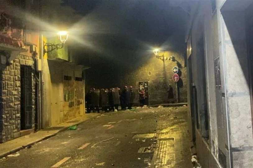 Ertzaintzak dio ez zuela zuzenean tiro egin begian zauritutako gaztearen kontra