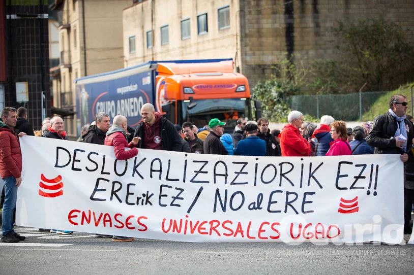 Envases Universalesek 50 langile kaleratuko ditu Ugaon
