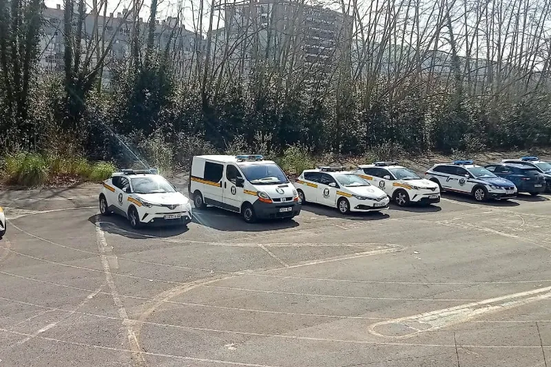 56 pertsona bota dituzte Martuteneko etxe batetik