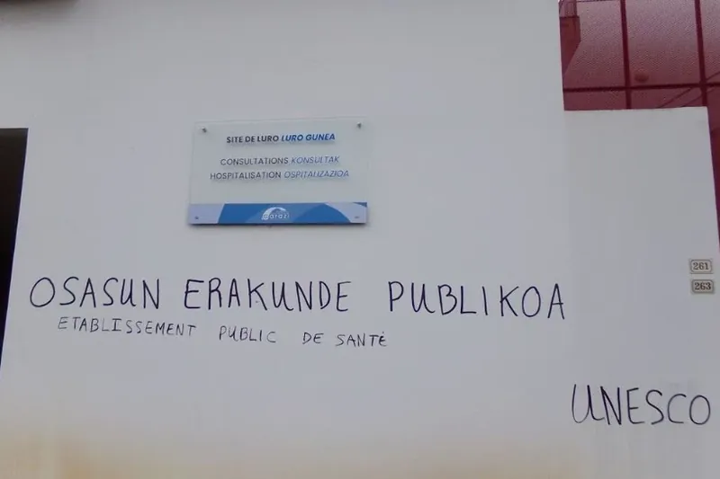Militante bat zigortu dute, Nafarroa Beherean euskararen alde egindako margoketa batzuengatik