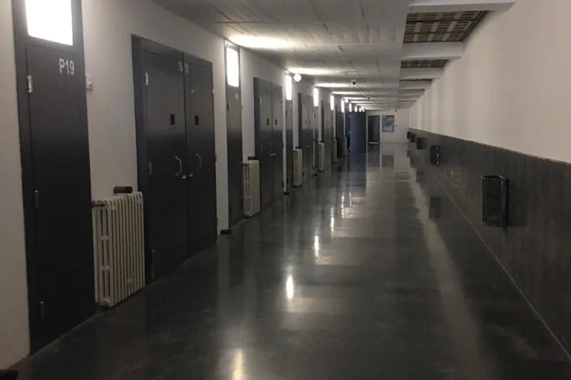 Preso politikoen bisita eskubidea urratzen ari dira EAEn, arrazoi ideologikoengatik