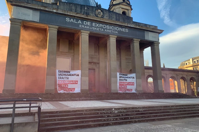 Erorien Monumentua eraistea ezinbestekotzat jo du Iruñerriko Kontseilu Sozialistak