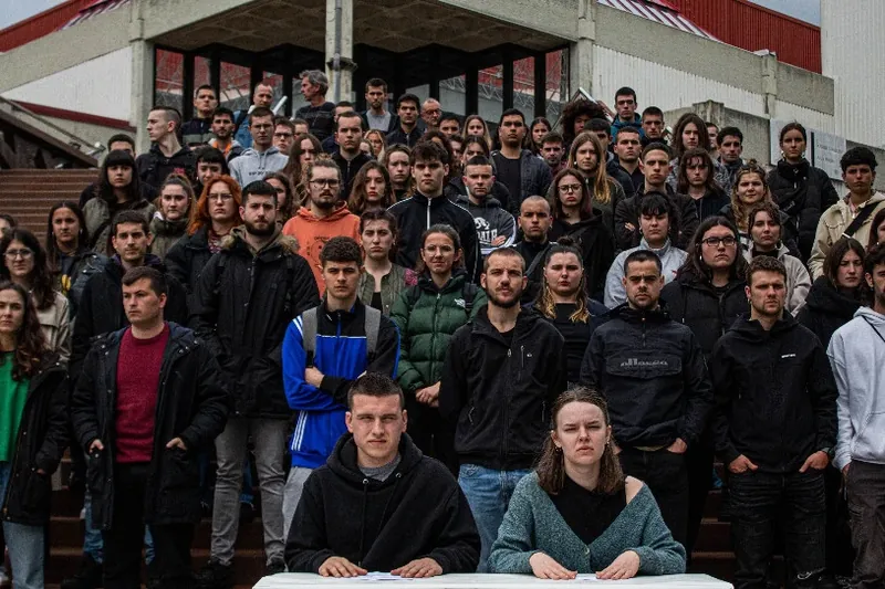 EHUko 6.000 kidek babestu dute unibertsitate eredu polizialaren kontrako kanpaina