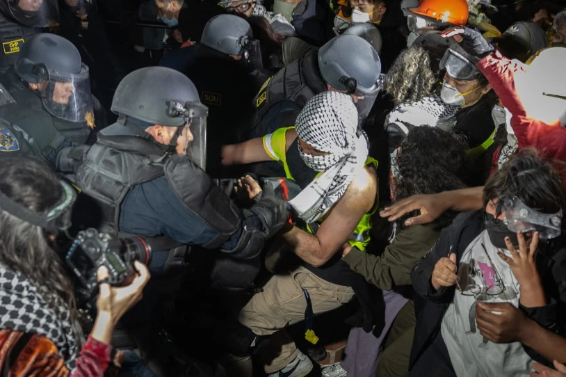 Palestinaren aldeko 2.000 ikasle baino gehiago atxilotu dituzte jada AEBetan