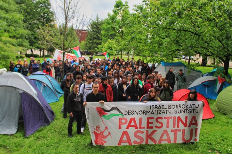 Palestinaren askatasuna aldarrikatzeko kanpaldiekin jarraitzen du IAk
