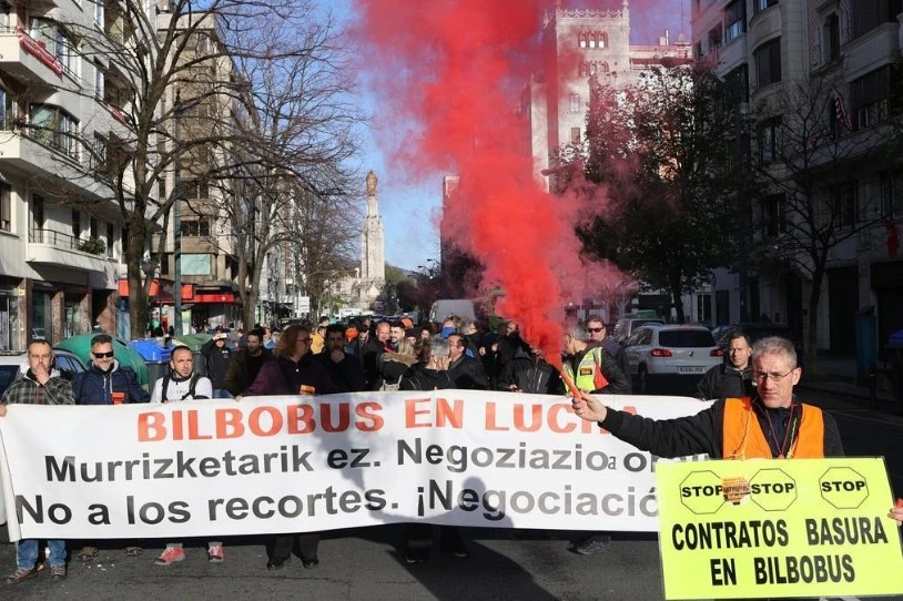 Greba mugagabean jarraituko dute Bilbobuseko langileek, sindikatuek lortutako akordioaren kontra