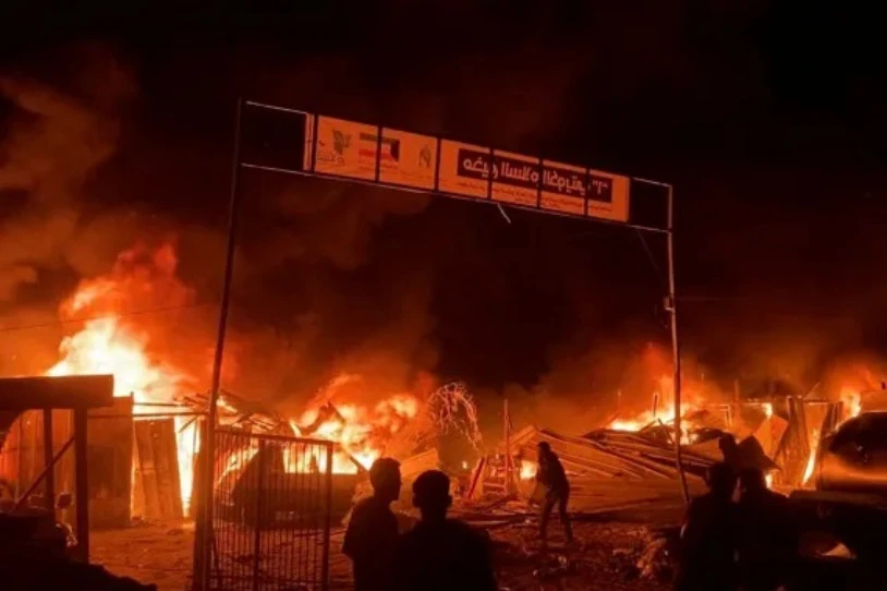 Rafahko errefuxiatu-kanpaleku bati eraso diote sionistek
