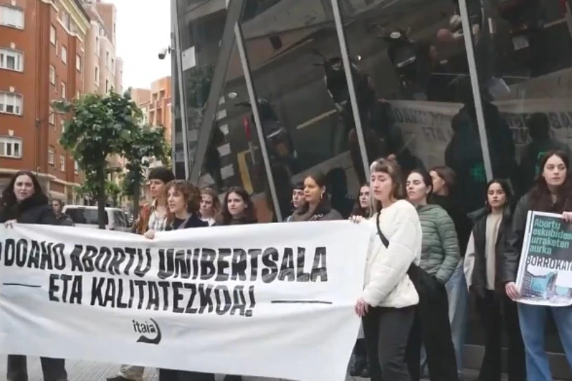 Abortatzeko eskubidearen urraketen kontra, mobilizatzeko deia egin du Itaiak
