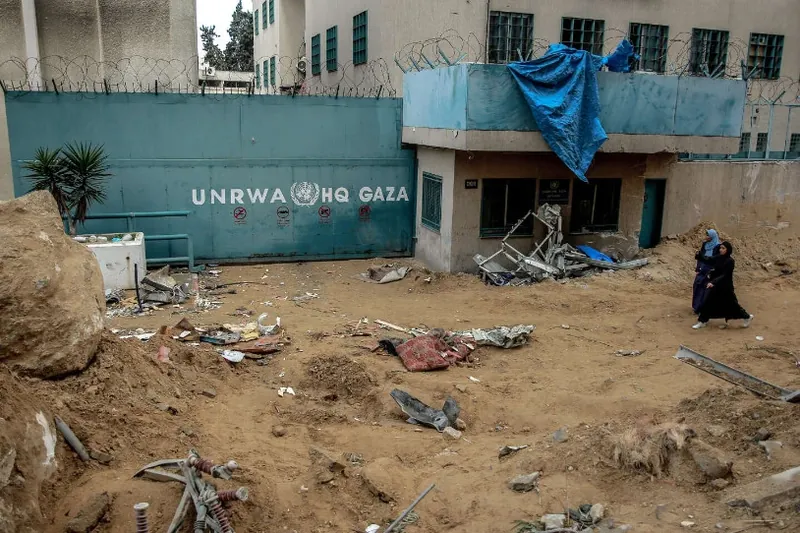 UNRWA "terroristatzat" jo nahi du Israelgo Estatu genozidak