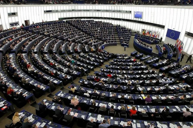 Soldata eta dieta artean, eurodiputatu bakoitzak gutxienez 16.300 euro kobratzen ditu hilero