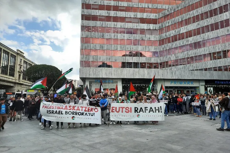 Palestinaren askatasunaren alde, berriz mobilizatu dira Euskal Herrian