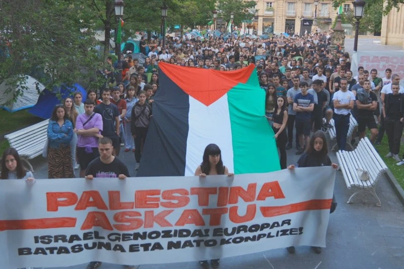 Kanpaldi bati ekin diote Donostian, Europar Batasunak Palestinako sarraskian duen erantzukizuna salatzeko