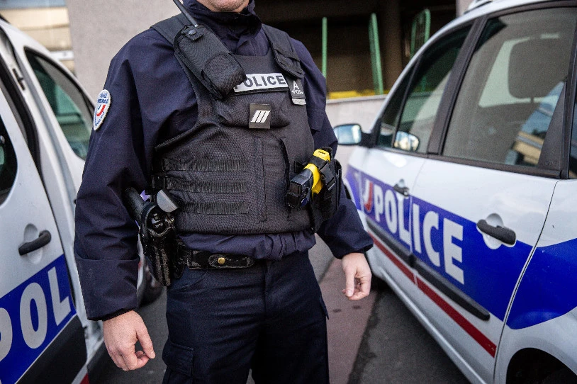 19 urteko gazte bat erail du Poliziak Frantziako Cherbourg hirian