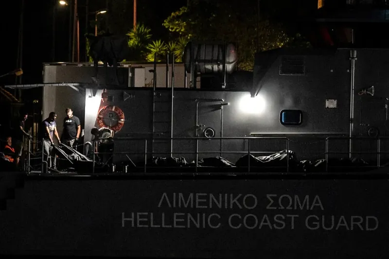 Migratu nahian ari ziren 40 pertsona erail dituzte Greziako kostazainek azken urteetan, gutxienez