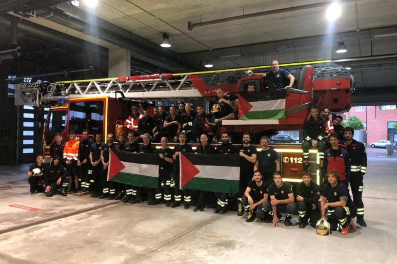 Bidasoko suhiltzaileak Palestinako bandera kentzera behartu ditu Gipuzkoako Aldundiak