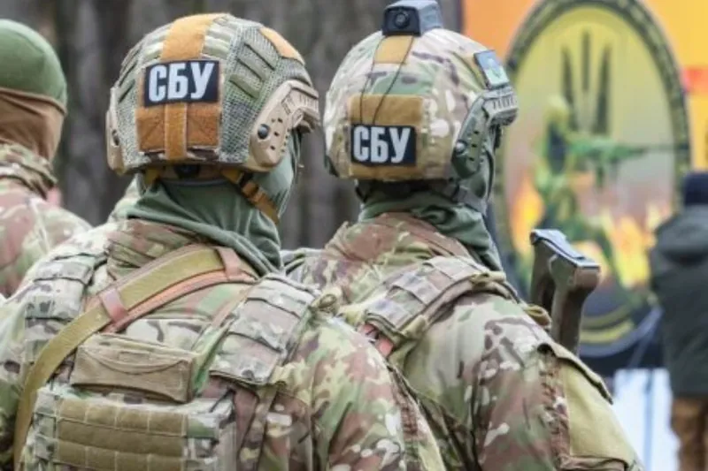 Ukrainako erregimenaren kontra egon daitezkeenei buruzko informazioa biltzen ari da SBU Espainiako Estatuan