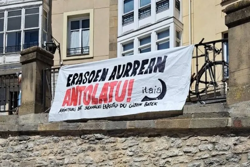 Hamahiru eraso matxistaren berri eman dute Euskal Herrian azken egunetan