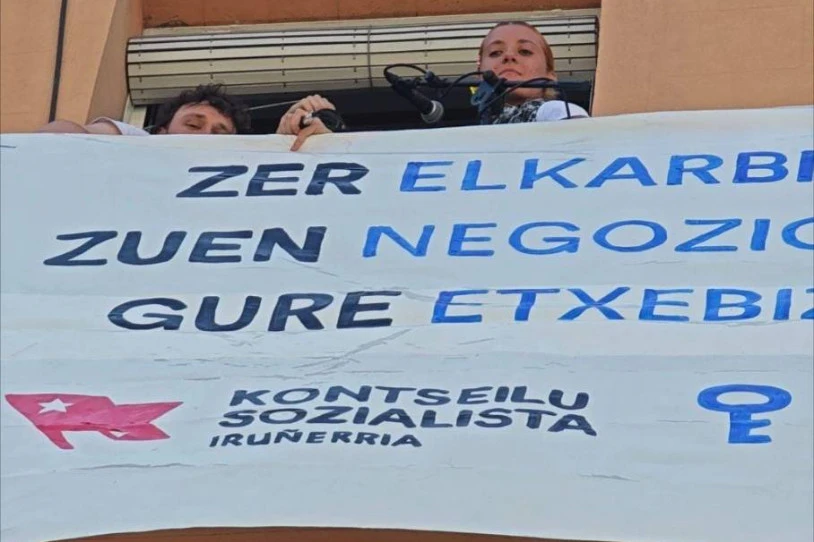 Jota bat abestu du sanferminetan Iruñerriko Etxebizitza Sindikatu Sozialistak