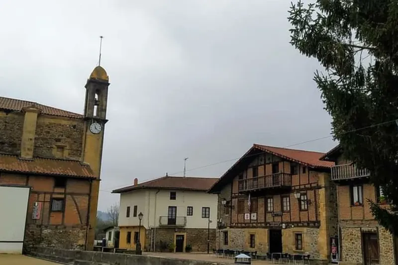 Diru truke pertsona migratuei erroldak egiten zizkien sare baten kontra jo dute Gipuzkoan