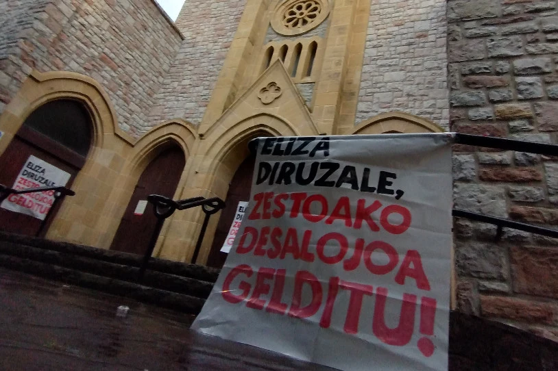 Zestoako Gaztetxearen aldeko aldarria egin dute hainbat herritan