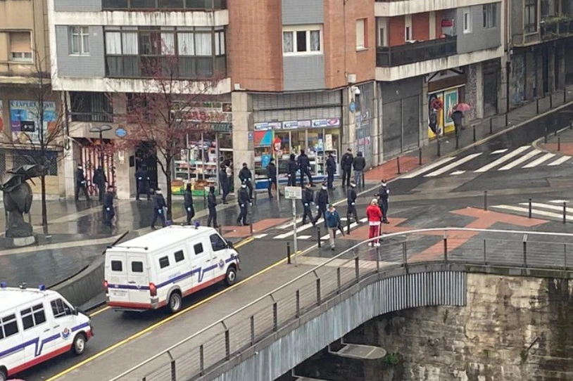 Bizkaian, eraso arrazisten erdia polizia-indarrek egin dituzte azken urtean