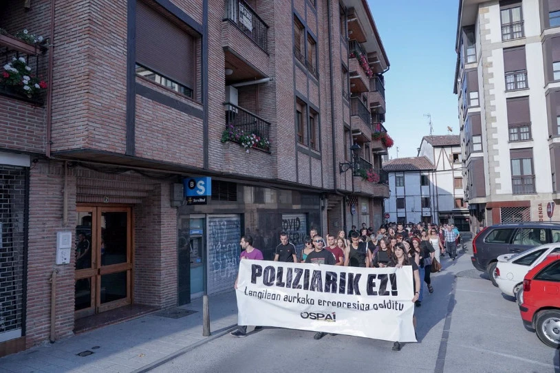 Hego Euskal Herrian jarduten duten poliziak saritzen jarraitzen du Espainiako Gobernuak