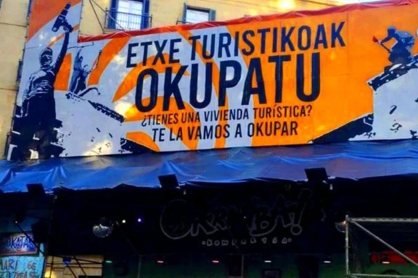 Bilboko Kranba Konpartsa salatu du etxebizitza turistikoen Aparture elkarteak