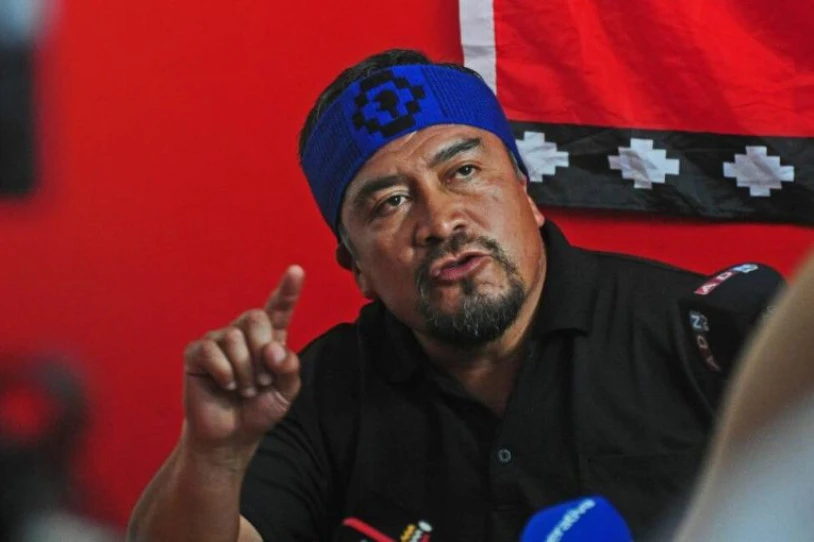 Ia hiru hilabete daramatza gose greban Héctor Llaitul militante maputxeak