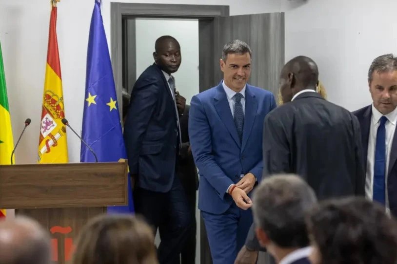 Pertsona migratuen deportazioaren alde agertu da Pedro Sanchez