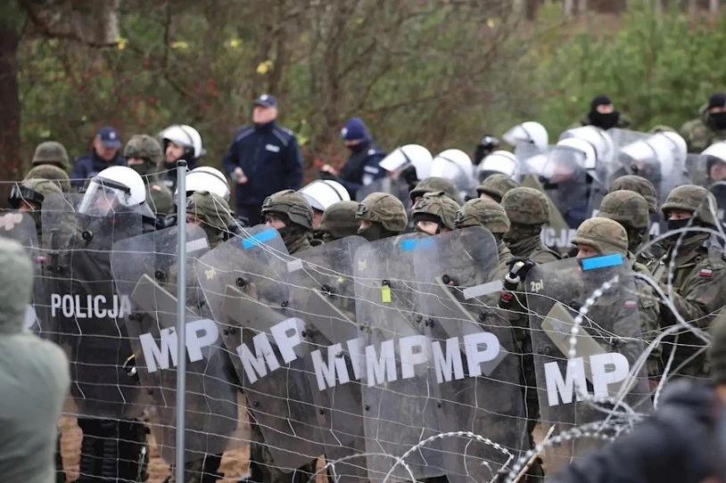 Polonian, armak inpunitate osoz erabiltzea baimendu nahi diete indar armatuei