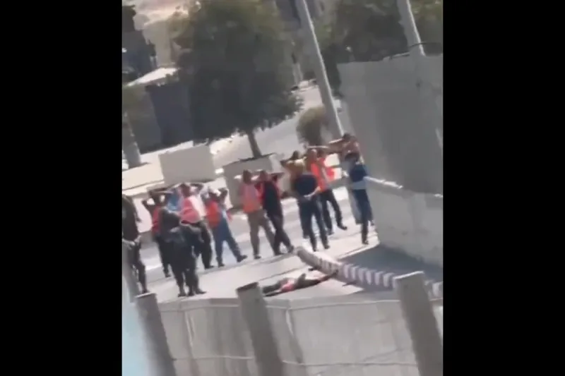 Zisjordania eta Jordania arteko lurreko pasabideak itxi dituzte sionistek