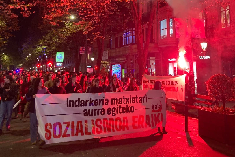Emakume bat bortxatu du gizon batek Bilboko Uribitarten