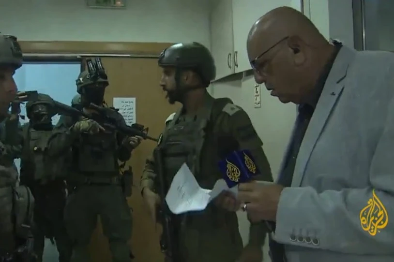Ramallahn, 'Al Jazeera' telebista-katearen bulegoa itxi dute indar sionistek
