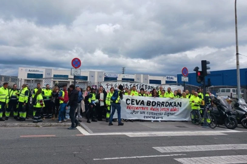 Langileak mehatxatu ditu CEVA Logisticseko zuzendaritzak