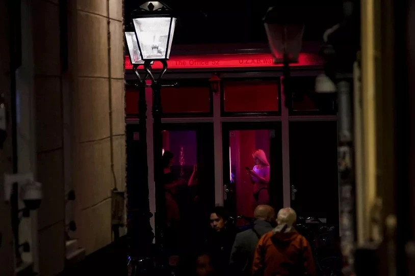 114.000 emakumek baino gehiagok jasaten dute prostituzioa Espainiako Estatuan