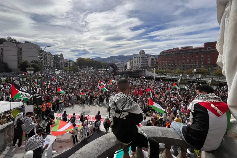 "Israelgo Estatuaren desagerpena da Asia mendebaldean egiten ari den sarraskiaren aterabide bakarra"