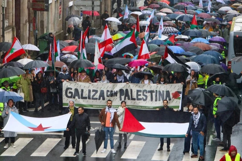 Santiago de Compostelan ere, Palestinaren aldeko mobilizazio baten kontra kargatu du Poliziak