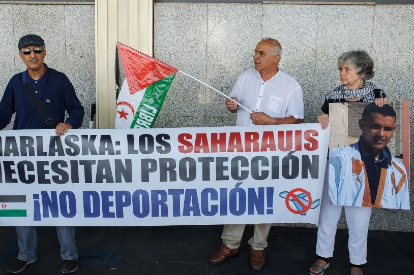 Beste 21 errefuxiatu saharar deportatu ditu Espainiako Gobernuak