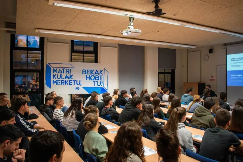 Doako unibertsitate batera bidean egiten ari den lana aurkeztu du UIBk