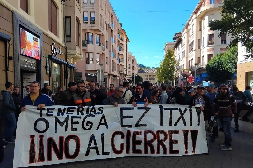 Kaleratze masiboak ezarri nahi dituzte Lizarrako Tenerias Omegan eta Etxarri Aranatzeko Azkengan