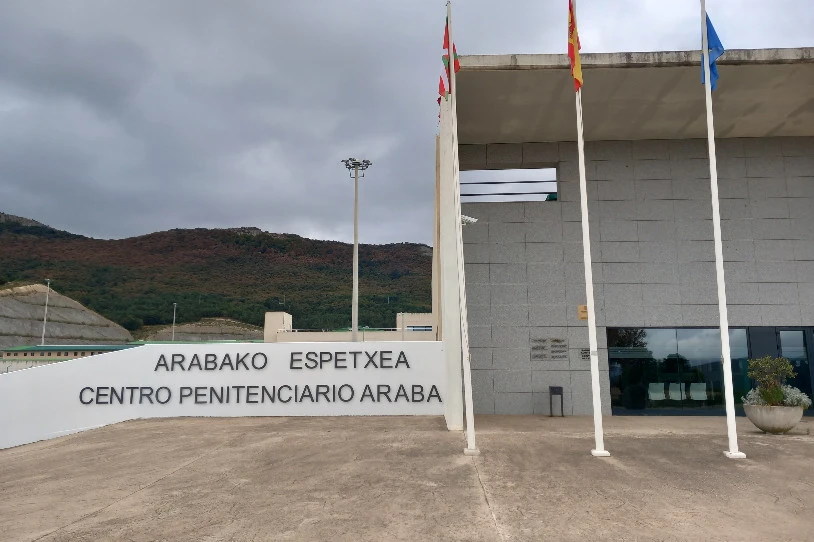 Lokutorio greba irabazi dute Zaballako espetxeko preso politikoek