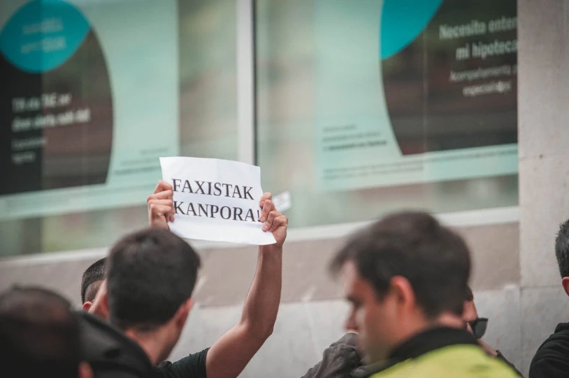 Azpeitian, Voxen kontra mobilizatu ziren 20 lagun deitu dituzte deklaratzera