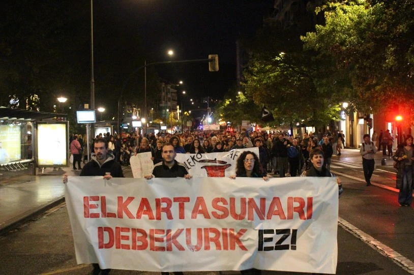 Jendetza mobilizatu da Donostian arrazakeriaren eta faxismoaren kontra