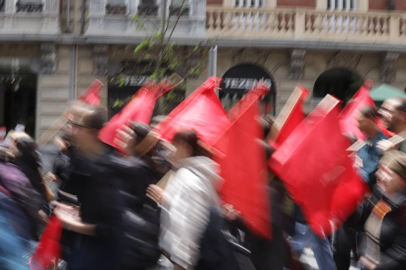 Bihar mobilizatzera deitu du EHKSk, Valentziako herri langilearekin elkartasunez