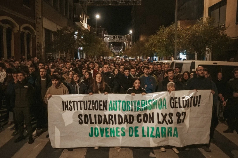 Lizarran, instituzioen autoritarismoaren kontra mobilizatu dira