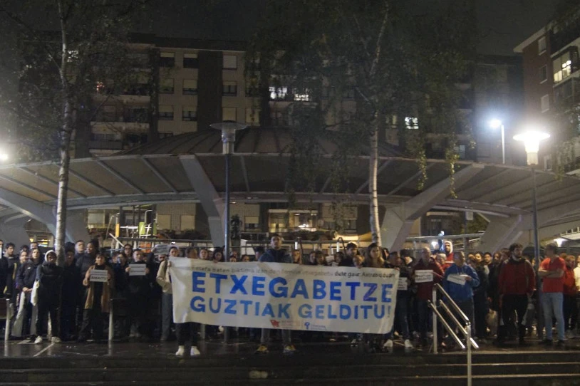 Etxegabetzearen kontra egin dute protesta Astrabuduan